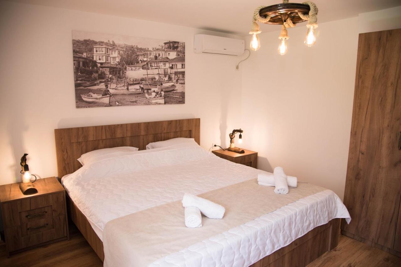Guest House La Baja Ohrid Extérieur photo