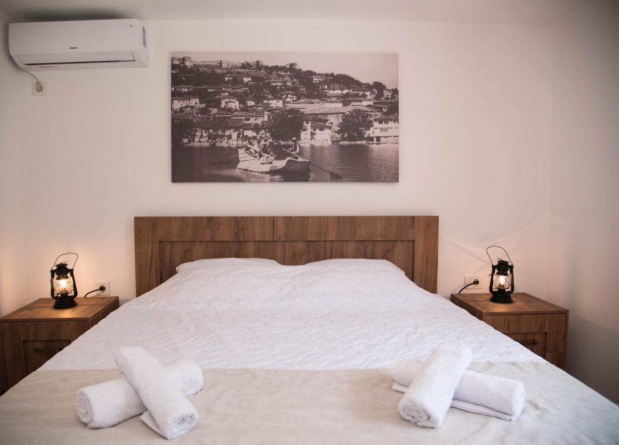 Guest House La Baja Ohrid Extérieur photo