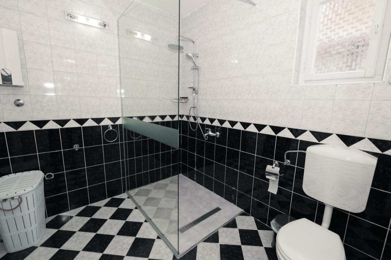 Guest House La Baja Ohrid Extérieur photo